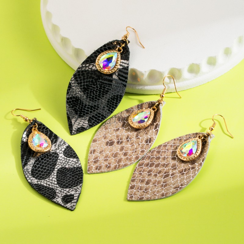 Fashion Jewelry Leather Earrings For Women YWHME-115