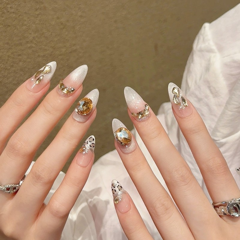 Fashion Medium Handmade Press-On Nails For Women BVNM-101 