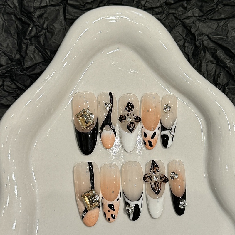 Fashion Medium Handmade Press-On Nails For Women BVNM-24